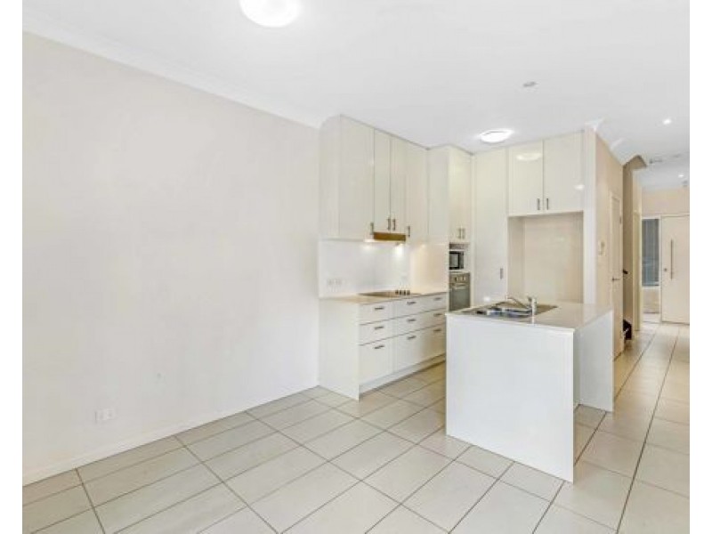 33 / 37 Slobodian ave, Eight Mile Plains QLD 4113