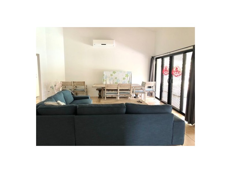 6 Deal Cove, Arundel QLD 4214