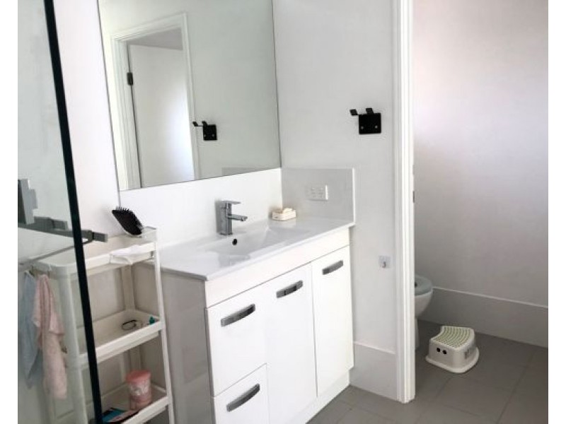 6 Deal Cove, Arundel QLD 4214