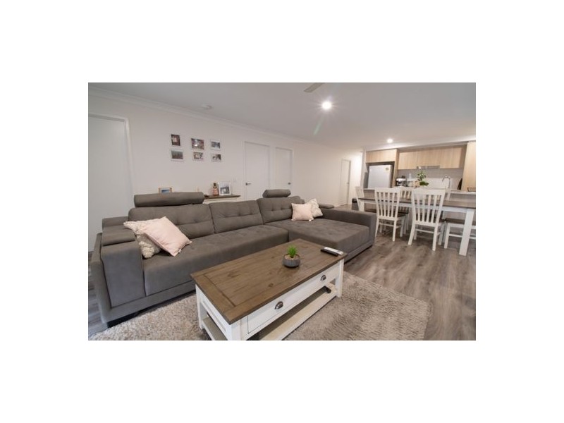 38 Vineyard Drive, Greenbank QLD 4124