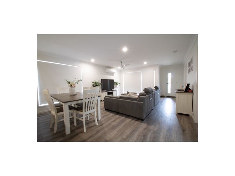 38 Vineyard Drive, Greenbank QLD 4124