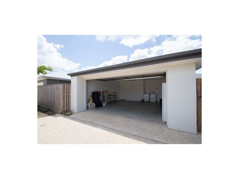 38 Vineyard Drive, Greenbank QLD 4124