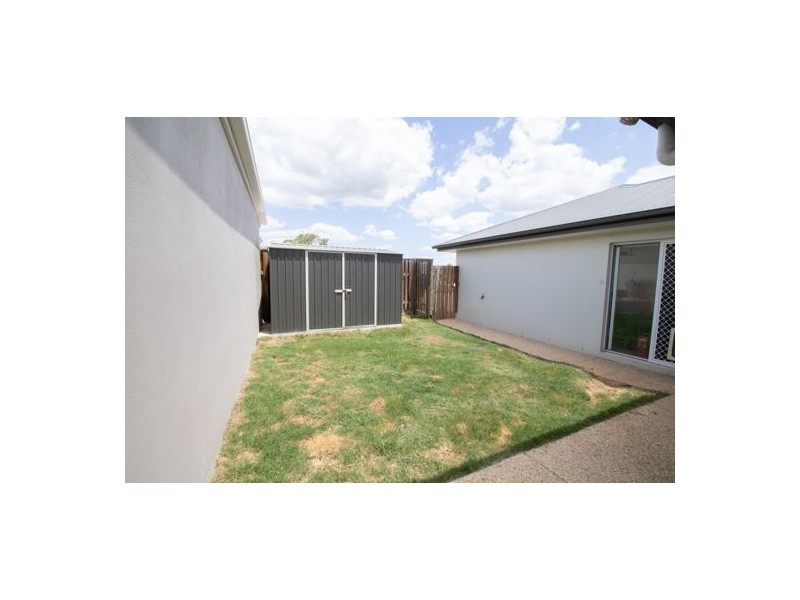 38 Vineyard Drive, Greenbank QLD 4124