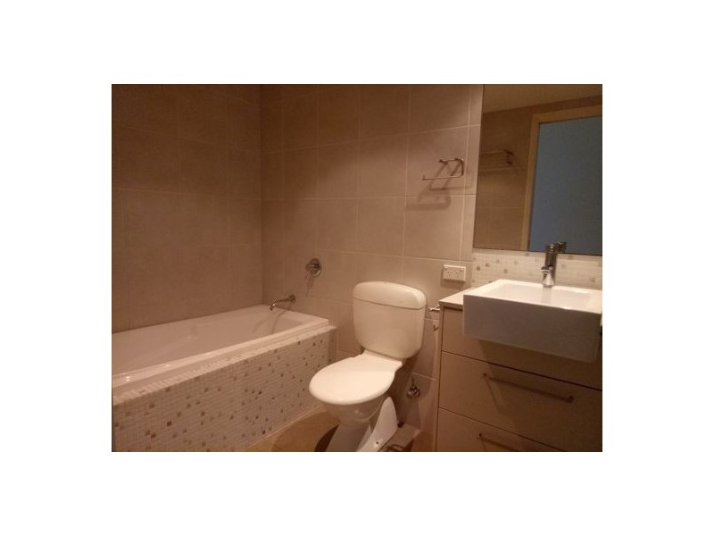 1405 12 Executive Dr, Burleigh Waters QLD 4220