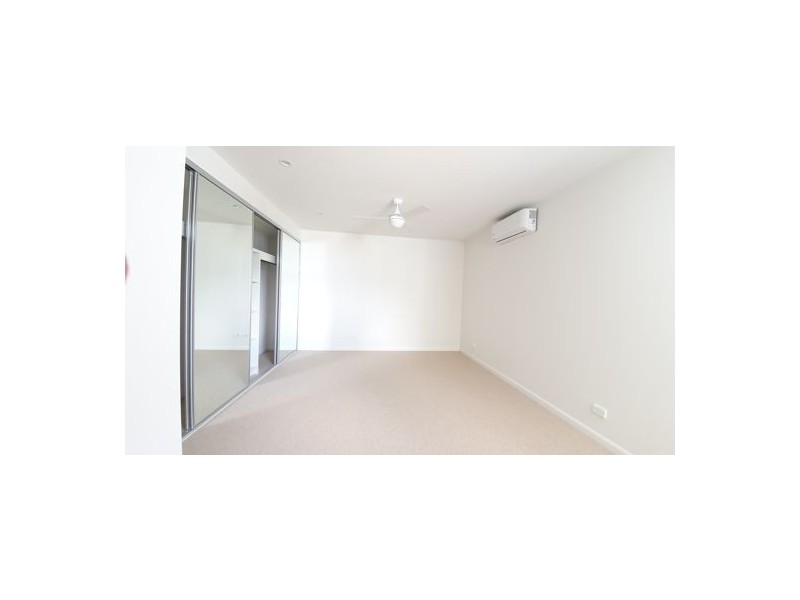 77 Address Upon Request, West End QLD 4101