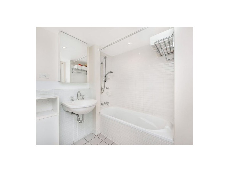 323/64 Macquarie St, Teneriffe QLD 4005
