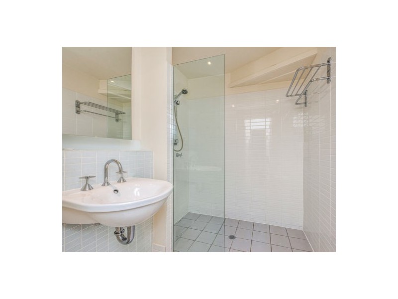 323/64 Macquarie St, Teneriffe QLD 4005