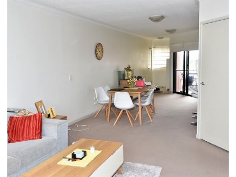 42/2 Geraldton Drive, Varsity Lakes QLD 4227