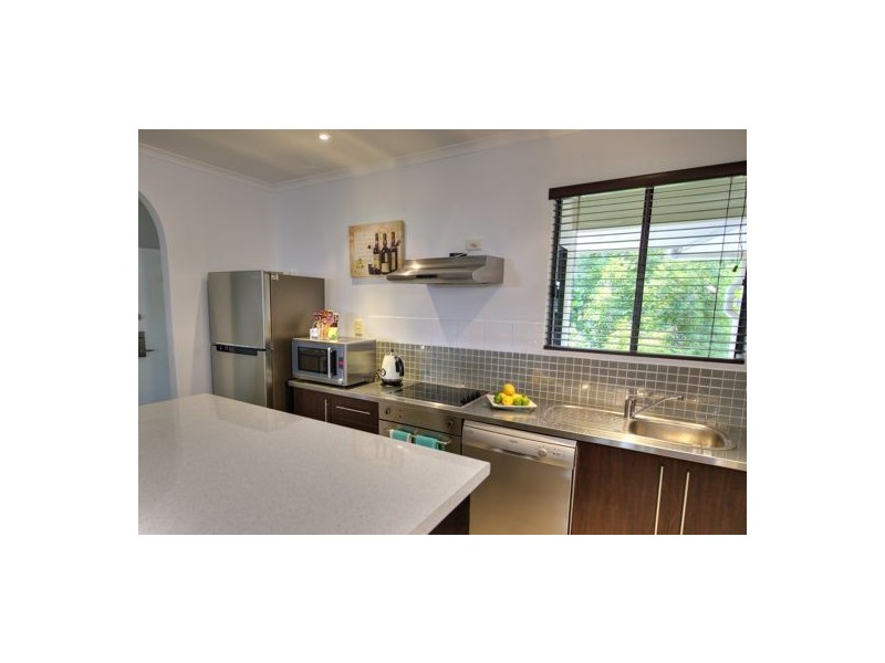 43/81-85 Cedar Road, Palm Cove QLD 4879