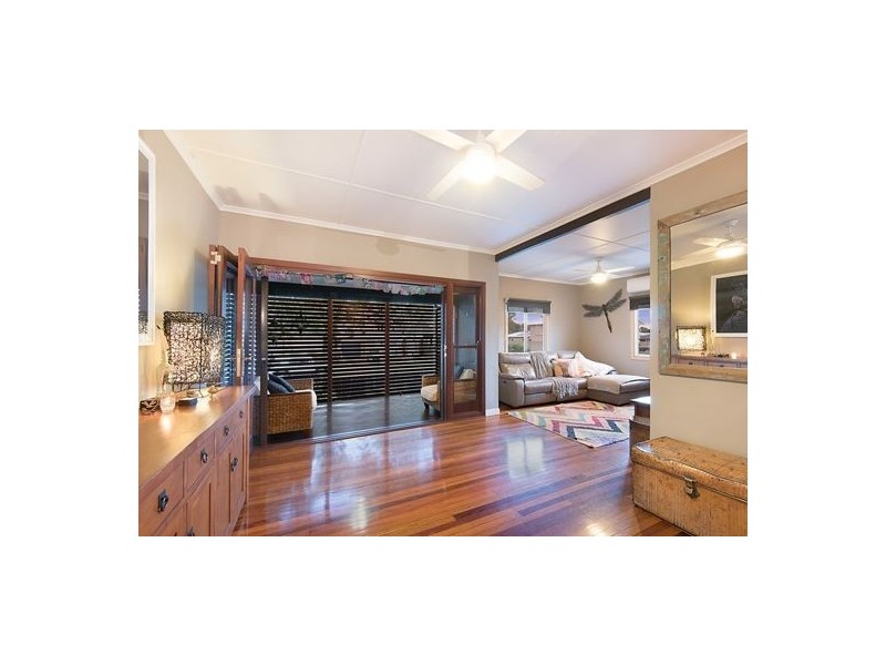 16 CLIFFORD STREET, Woody Point QLD 4019