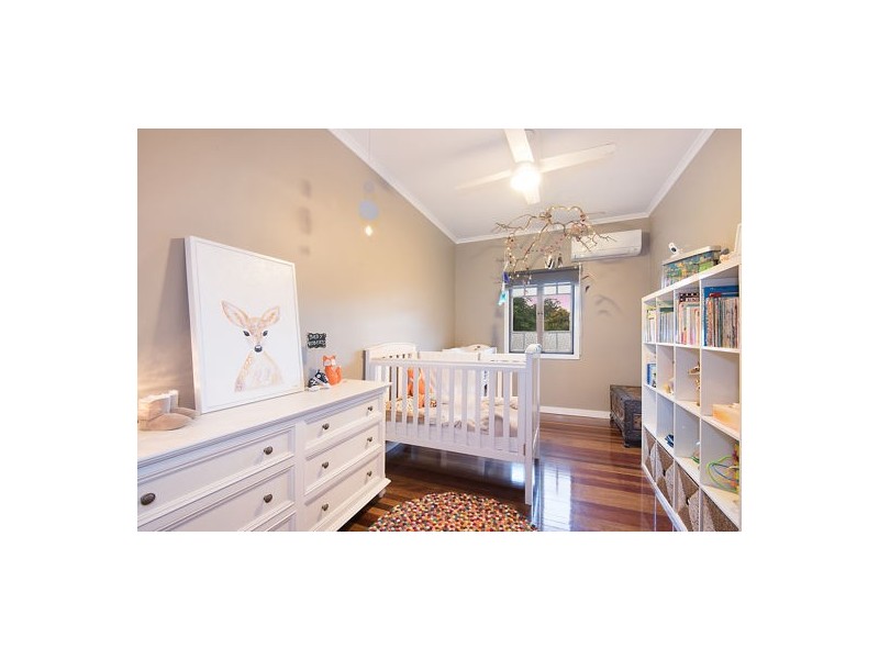 16 CLIFFORD STREET, Woody Point QLD 4019