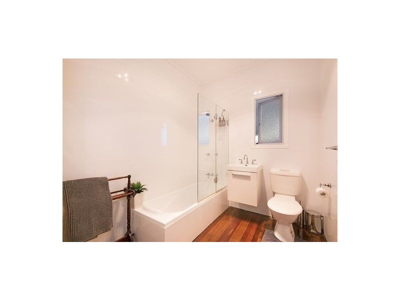 16 CLIFFORD STREET, Woody Point QLD 4019