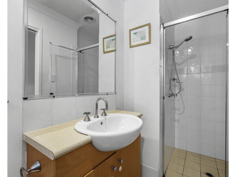 4/18 Geraldton Drive, Varsity Lakes QLD 4227