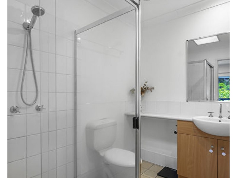 4/18 Geraldton Drive, Varsity Lakes QLD 4227