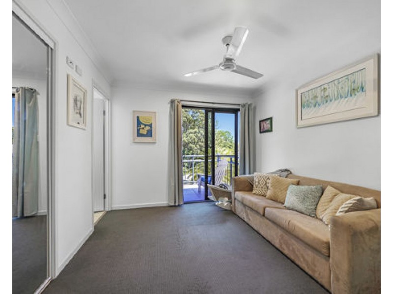 4/18 Geraldton Drive, Varsity Lakes QLD 4227