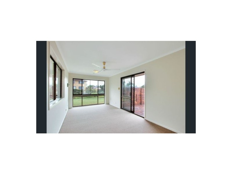 27 BROCHET STREET, Mansfield QLD 4122