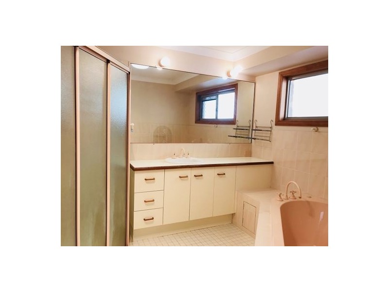 18 Keel Street, Birkdale QLD 4159