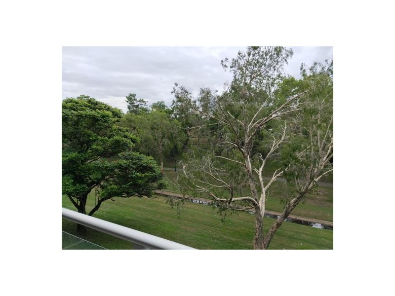 3201/12 Executive Drive, Burleigh Waters QLD 4220