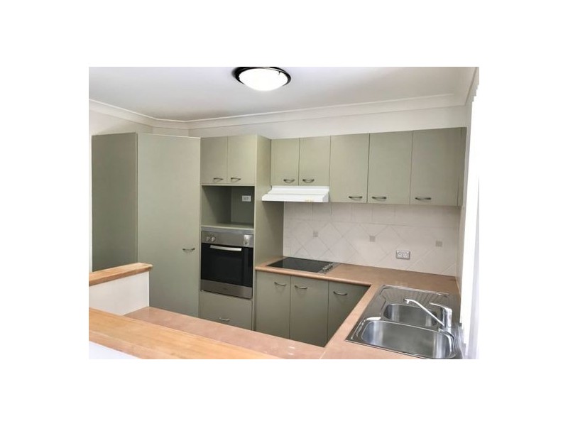 1 Warbler Parade, Varsity Lakes QLD 4227