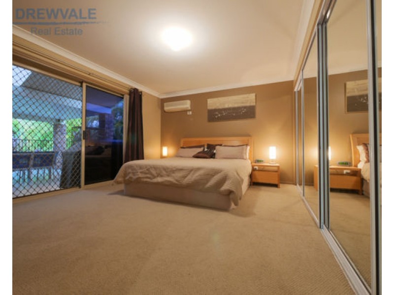 25 GULUBIA PLACE, Calamvale QLD 4116