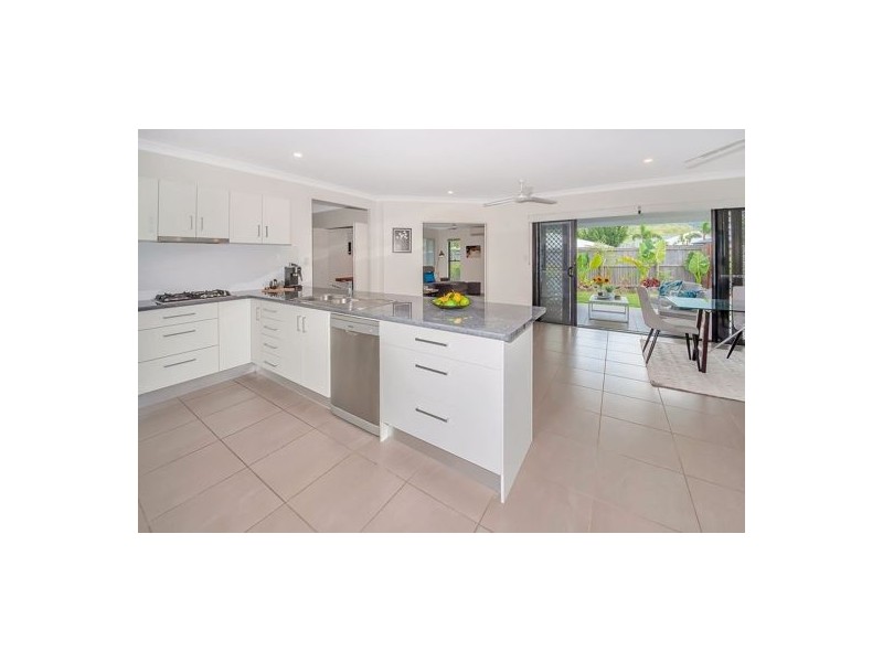 11 Jabiru Court, Smithfield QLD 4878