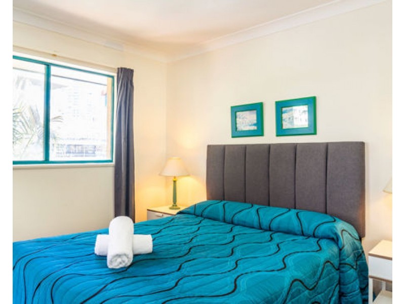 3 11-17 Philip Avenue, Broadbeach QLD 4218