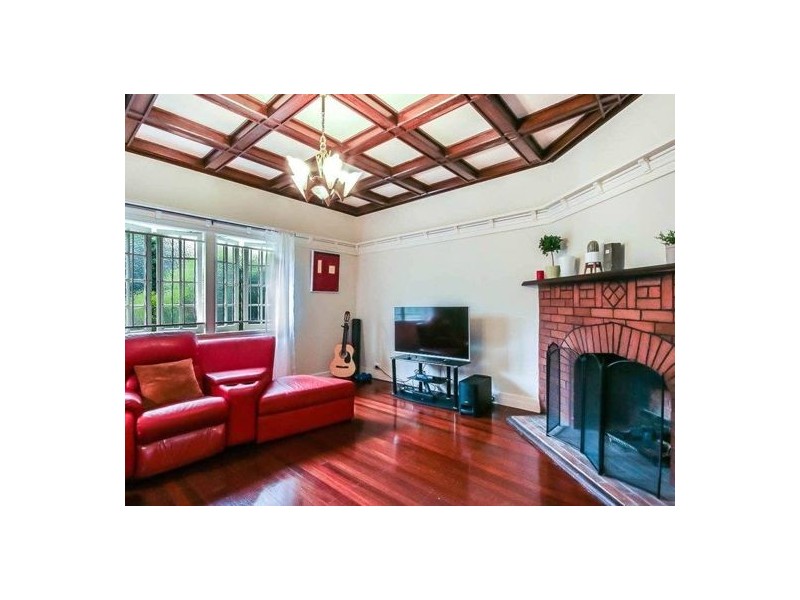 19 Store Street, Albion QLD 4010