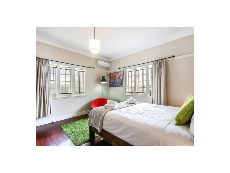 19 Store Street, Albion QLD 4010