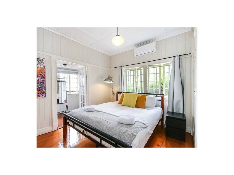 19 Store Street, Albion QLD 4010