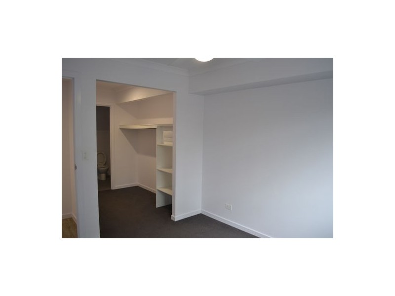 208 / 25-29 Regent Street, Woolloongabba QLD 4102