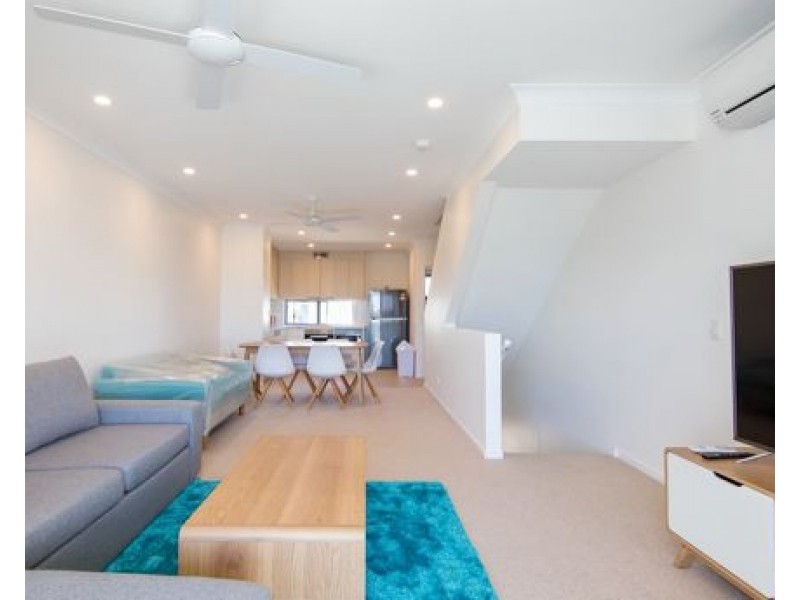 74/3028 The Boulevard, Carrara QLD 4211