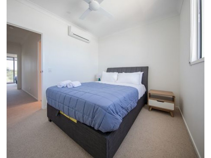 74/3028 The Boulevard, Carrara QLD 4211
