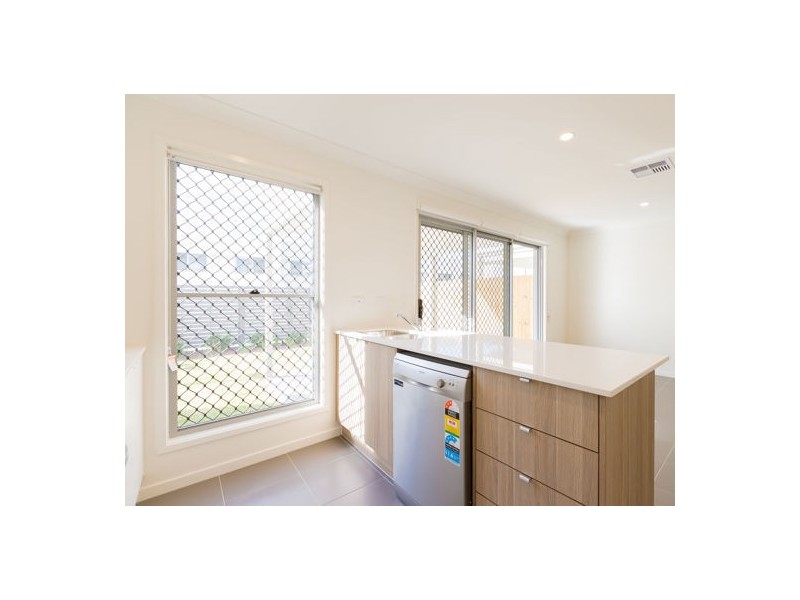 15 Mayfair Street, Doolandella QLD 4077