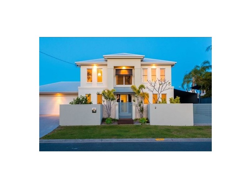 2 Coral Gables Key, Broadbeach Waters QLD 4218