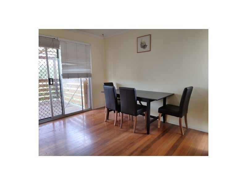 9 Omeo Street, Macgregor QLD 4109