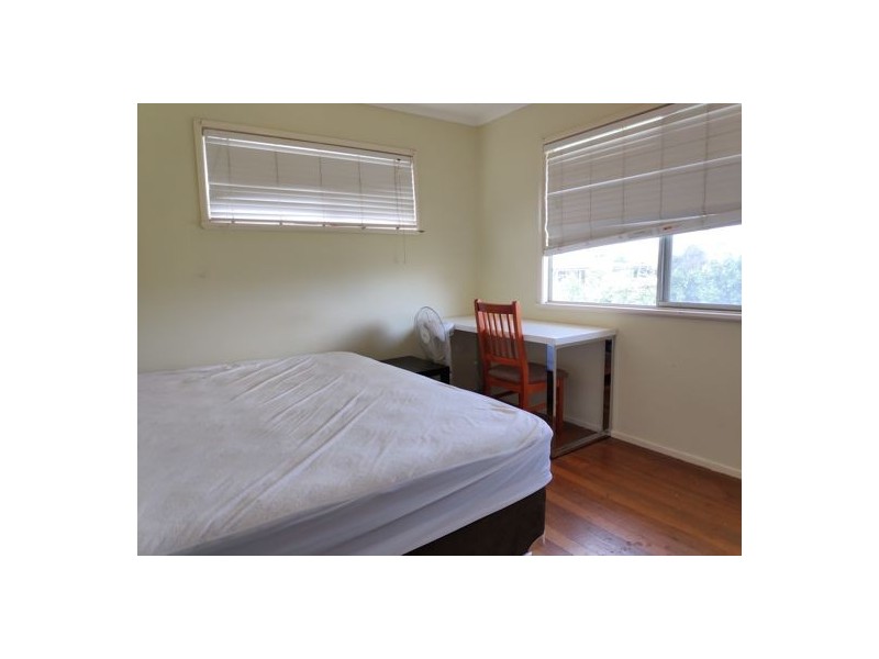 9 Omeo Street, Macgregor QLD 4109