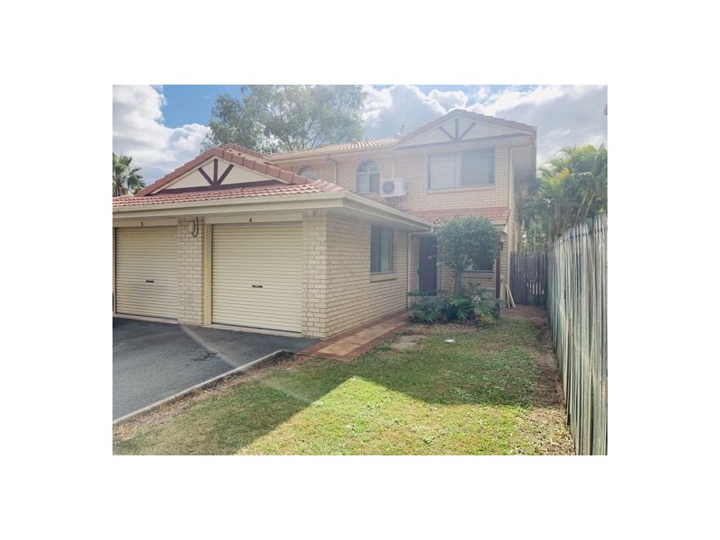 4/9 Lawrence Close, Robertson QLD 4109