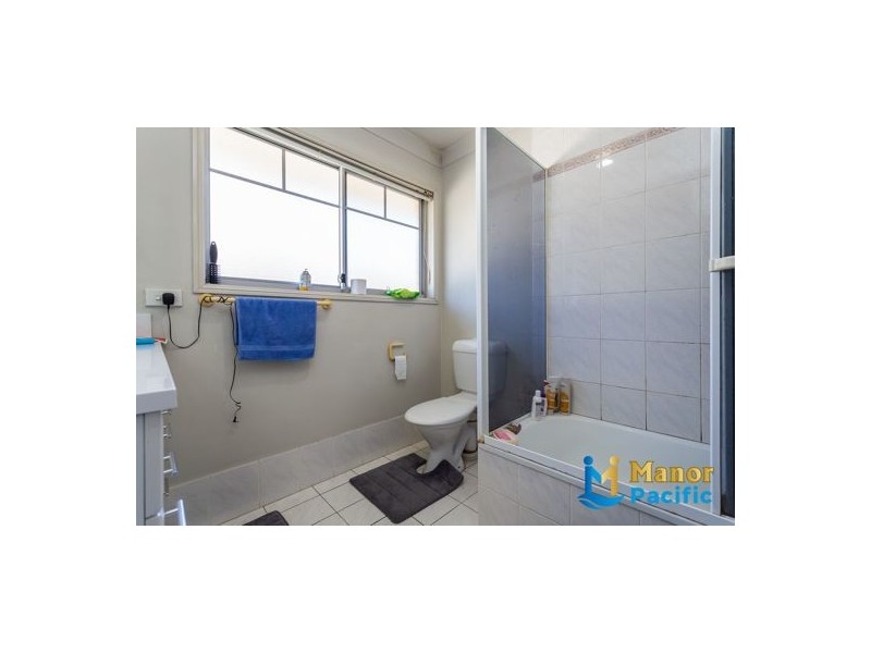 4/9 Lawrence Close, Robertson QLD 4109