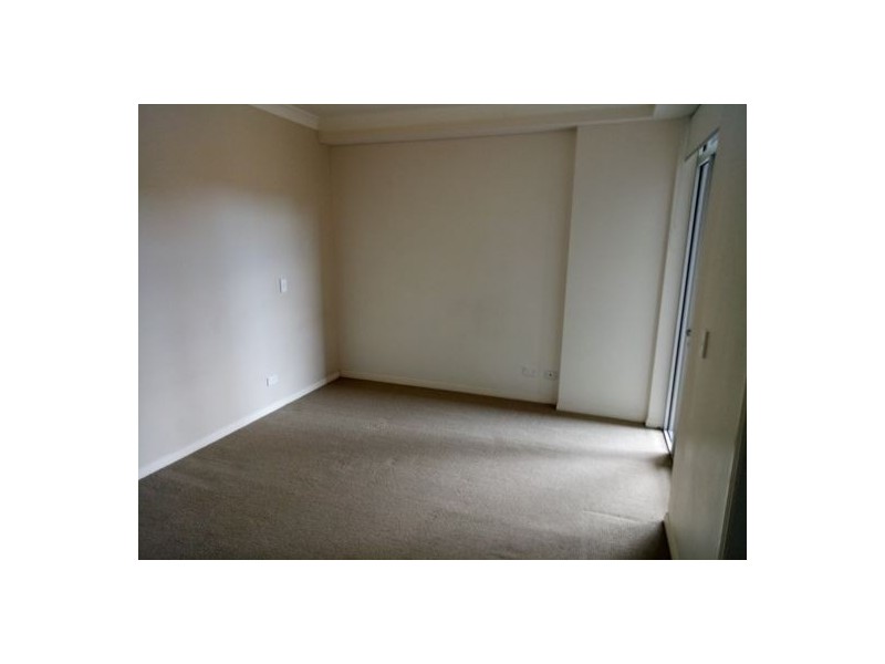 4301 14 Executive Drive, Burleigh Waters QLD 4220