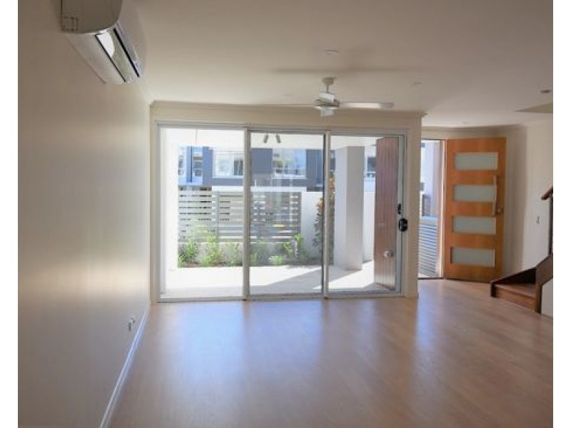 20 Evergreen View, Robina QLD 4226
