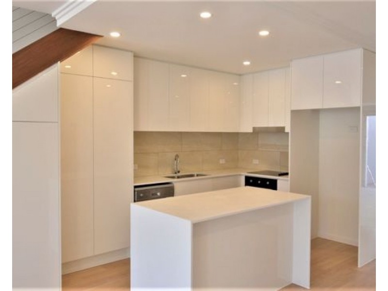 20 Evergreen View, Robina QLD 4226