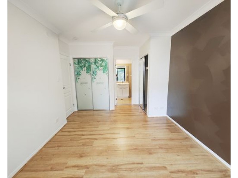 16 Sanders St, Upper Mount Gravatt QLD 4122