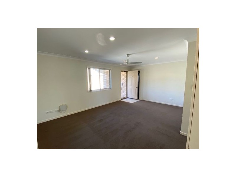 40/8 Rosegum Pl, Redbank Plains QLD 4301