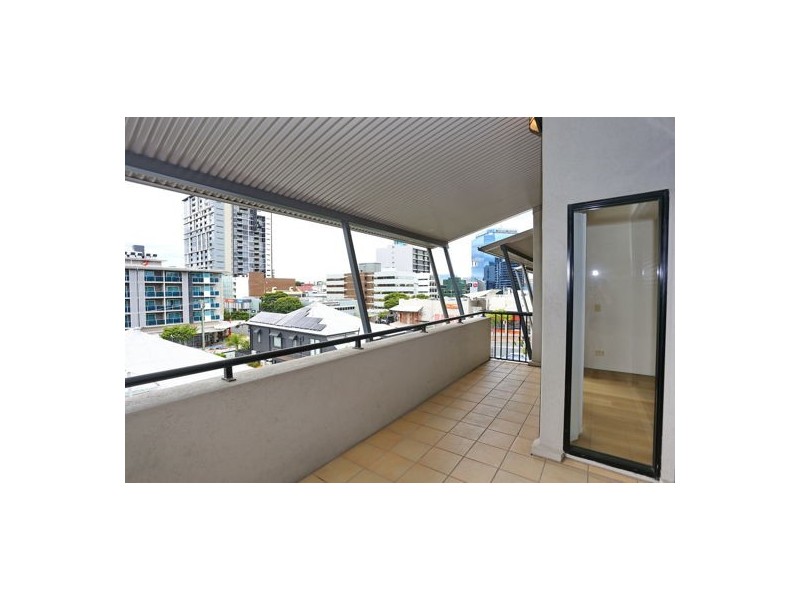 60 Sherwood rd, Toowong QLD 4066