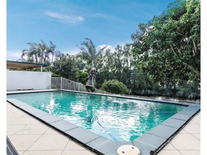 29 Ceadrwood Cresent, Robina QLD 4226