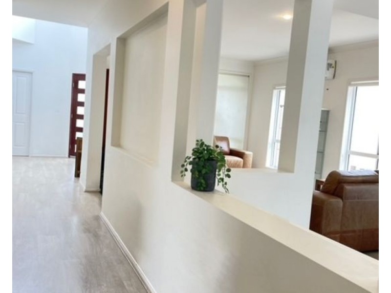 29 Ceadrwood Cresent, Robina QLD 4226