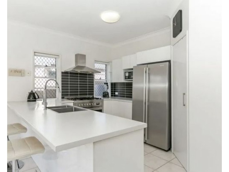 29 Ceadrwood Cresent, Robina QLD 4226