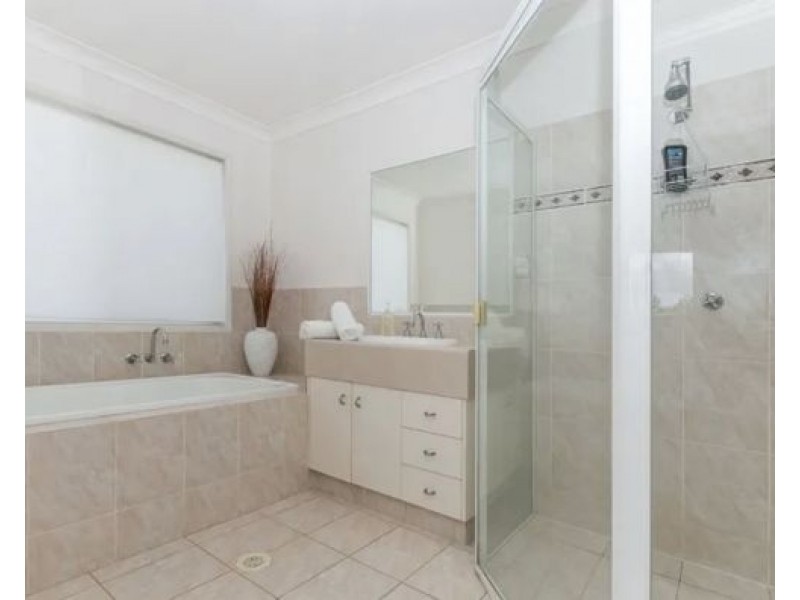 29 Ceadrwood Cresent, Robina QLD 4226