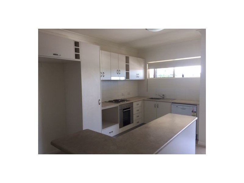 1-13 Ernest St, Redlynch QLD 4870