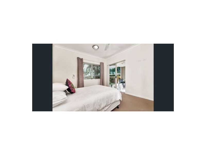 1-13 Ernest St, Redlynch QLD 4870